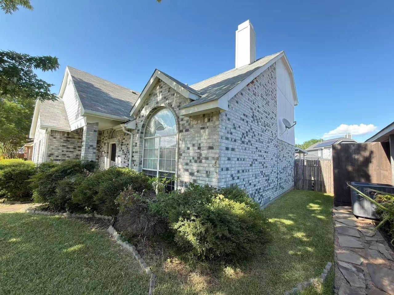 2918 Lake Valley Dr - Photo 2 of 31