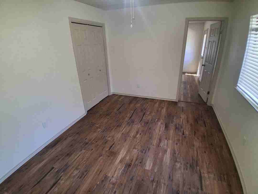 404 Benjamin Ln - Photo 6 of 19