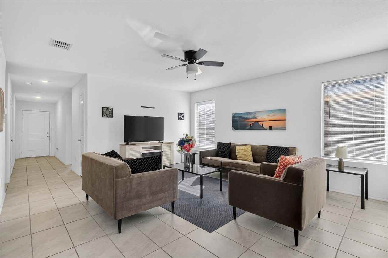 2209 Ava Dr - Photo 2 of 25