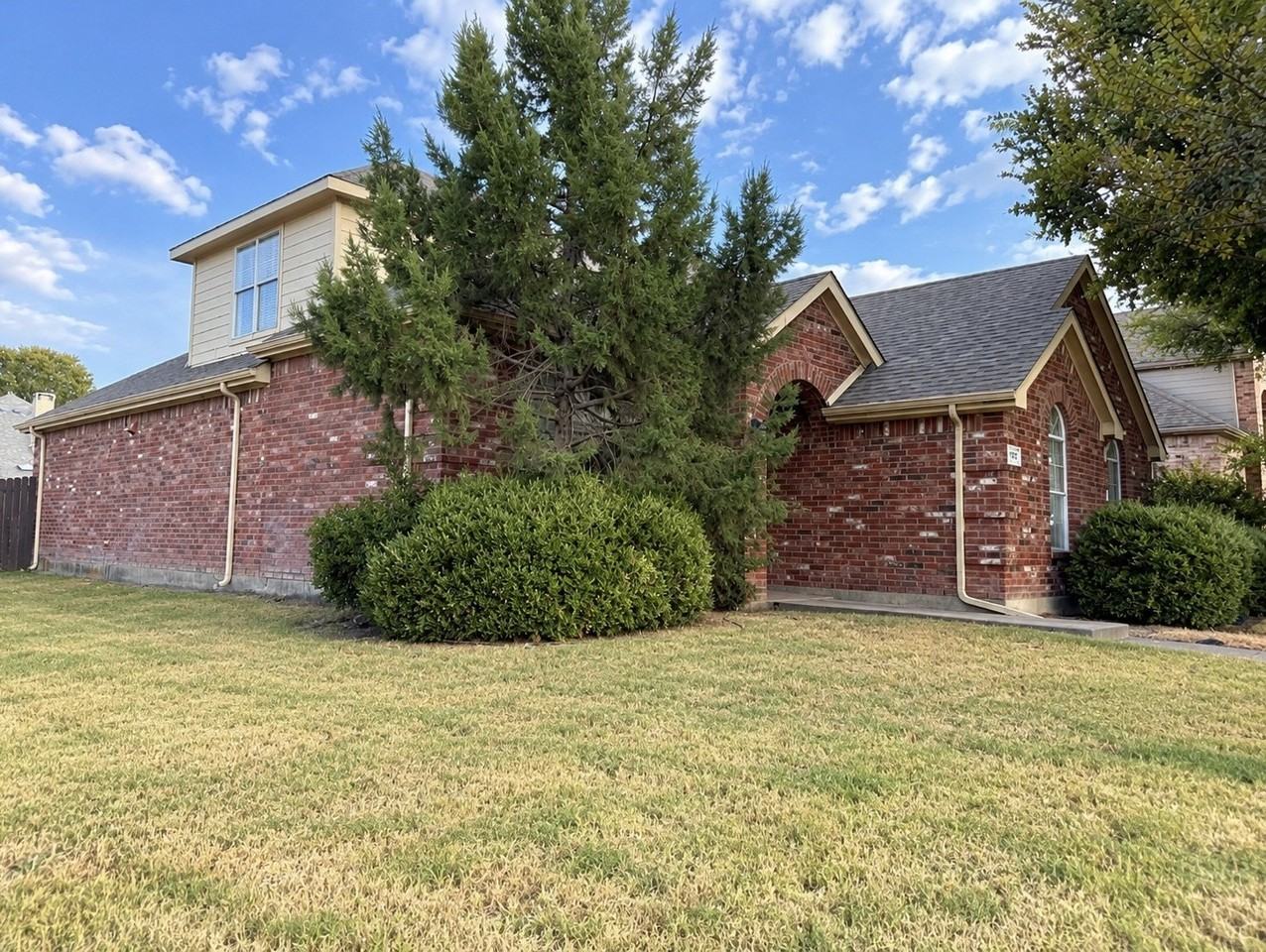 7872 Crazy Horse Dr - Photo 2 of 25