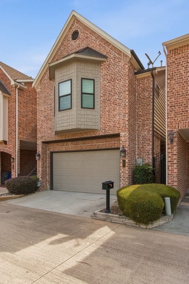 18323 Frankford Lakes Cir - Photo 2 of 40