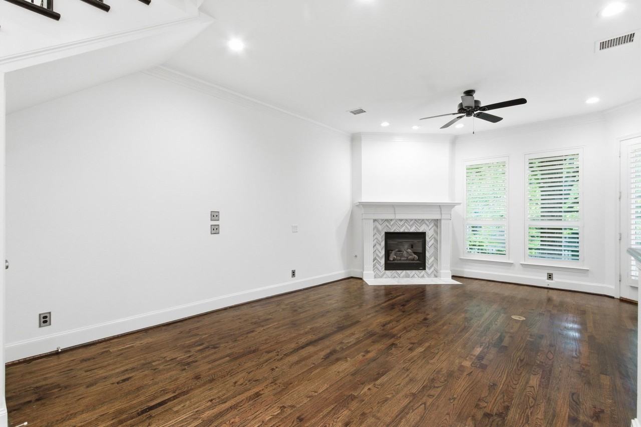 18323 Frankford Lakes Cir - Photo 7 of 40