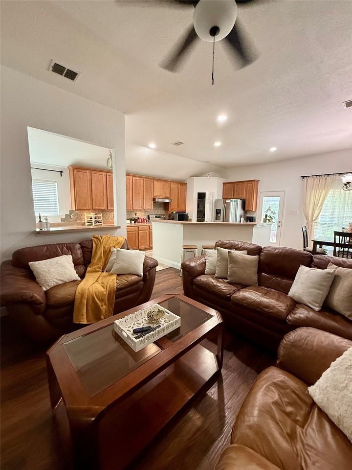 5004 Mountain Valley Ct - Photo 5 of 19