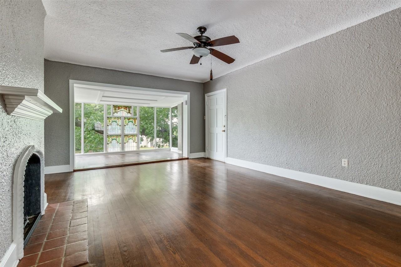 4133 Hawthorne Ave - Photo 4 of 12
