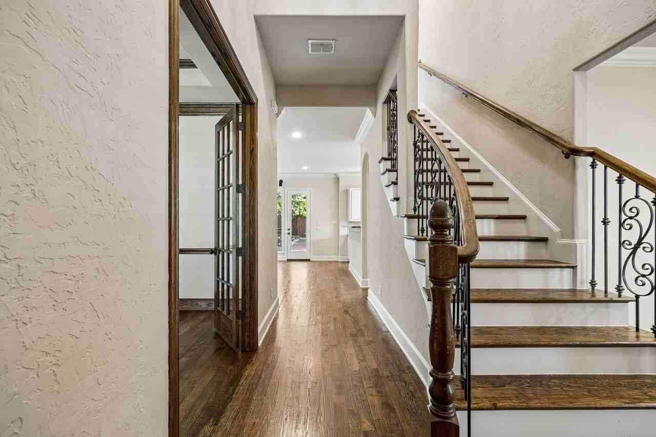7202 Casa Loma Ave - Photo 3 of 33