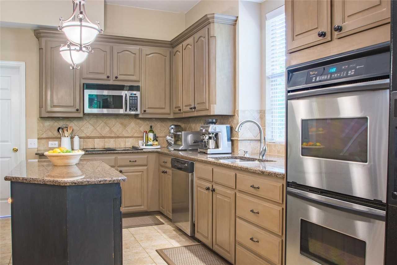 4504 Narrowbrook Dr - Photo 4 of 40