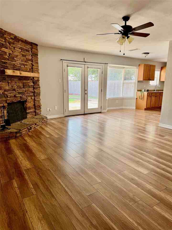 5312 Queens Ct - Photo 4 of 18