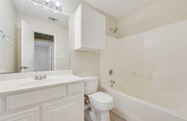 1405 Teal Way - Photo 6 of 12