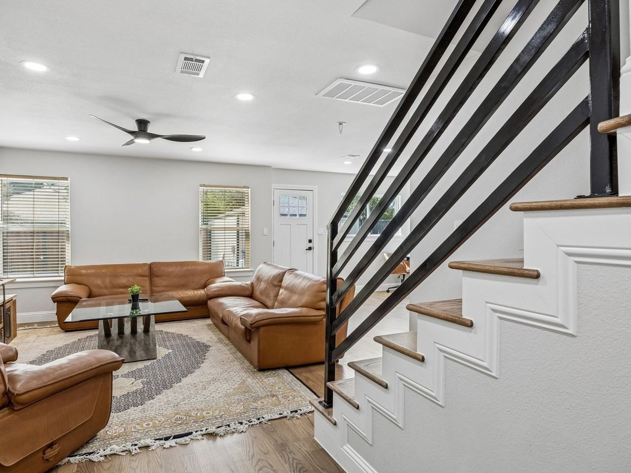 5058 W University Blvd - Photo 2 of 26