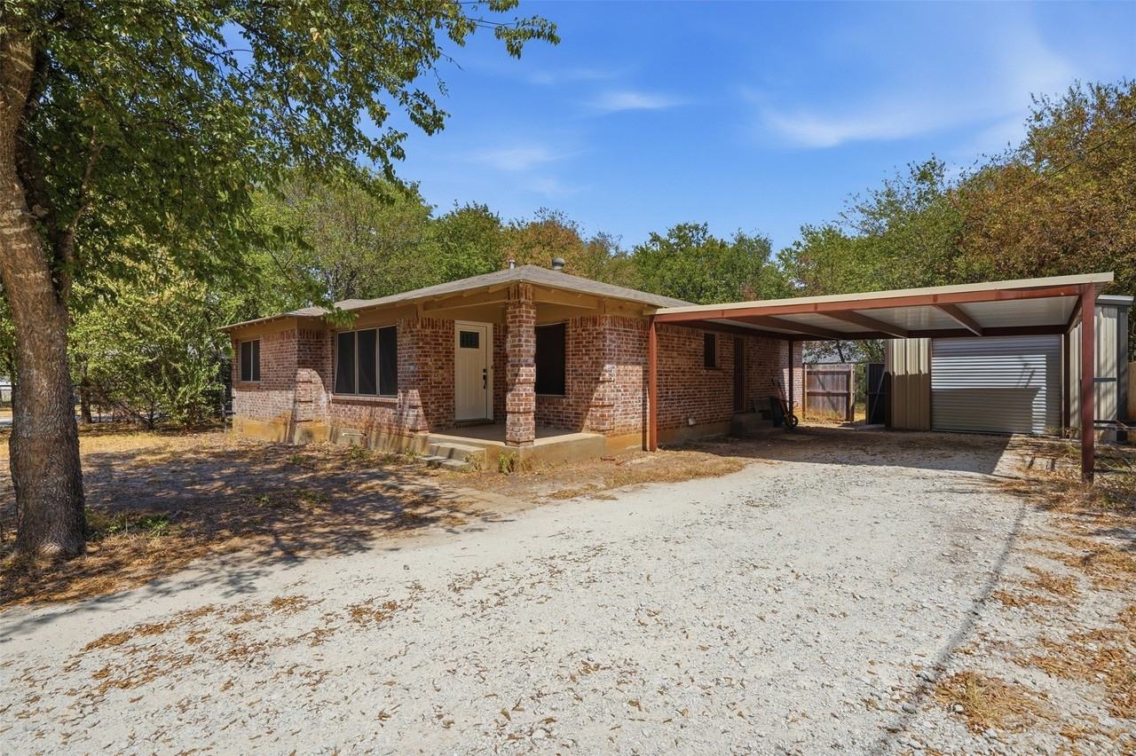 6117 Pyramid Blvd - Photo 2 of 17