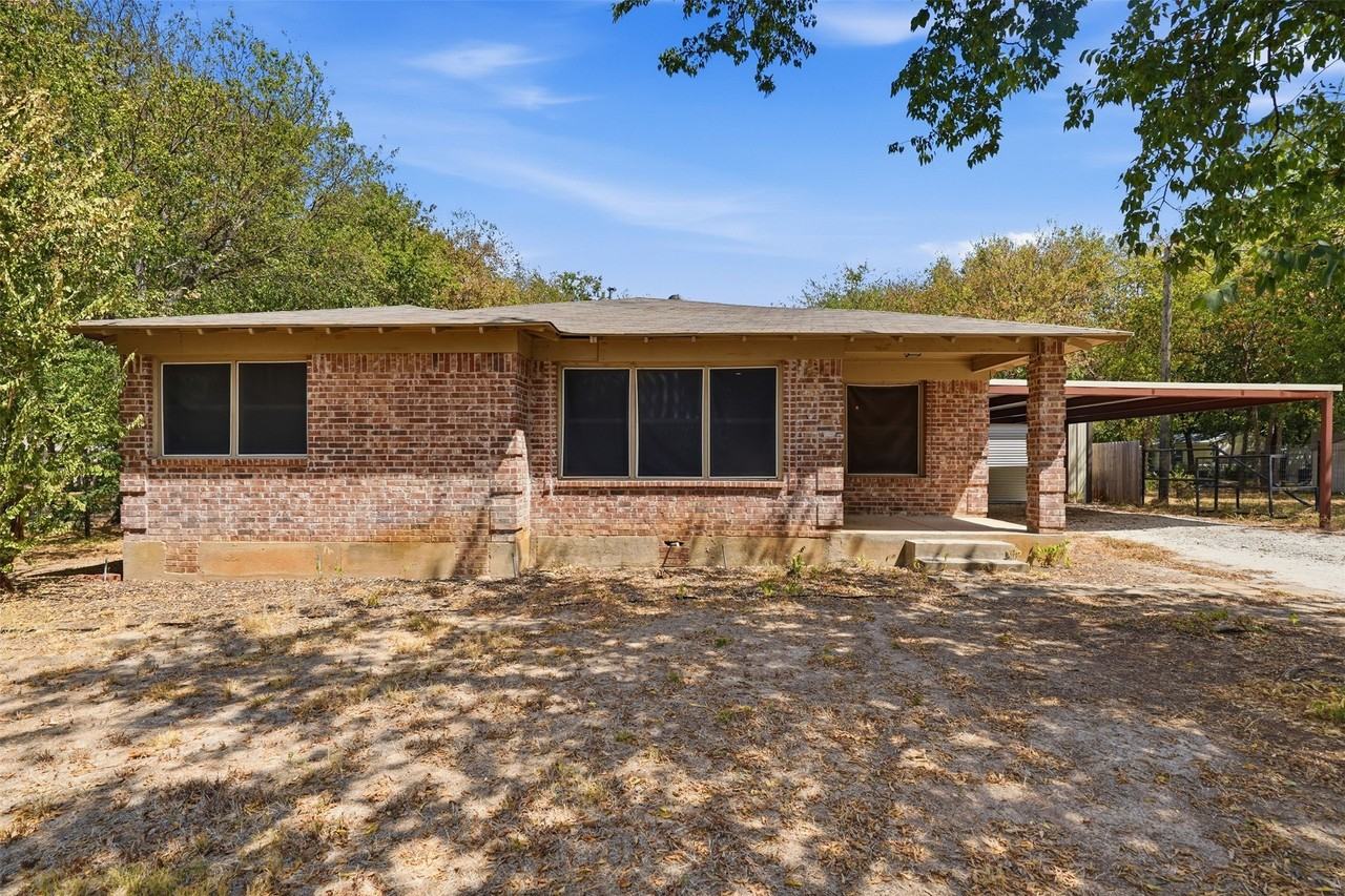6117 Pyramid Blvd - Photo 3 of 17