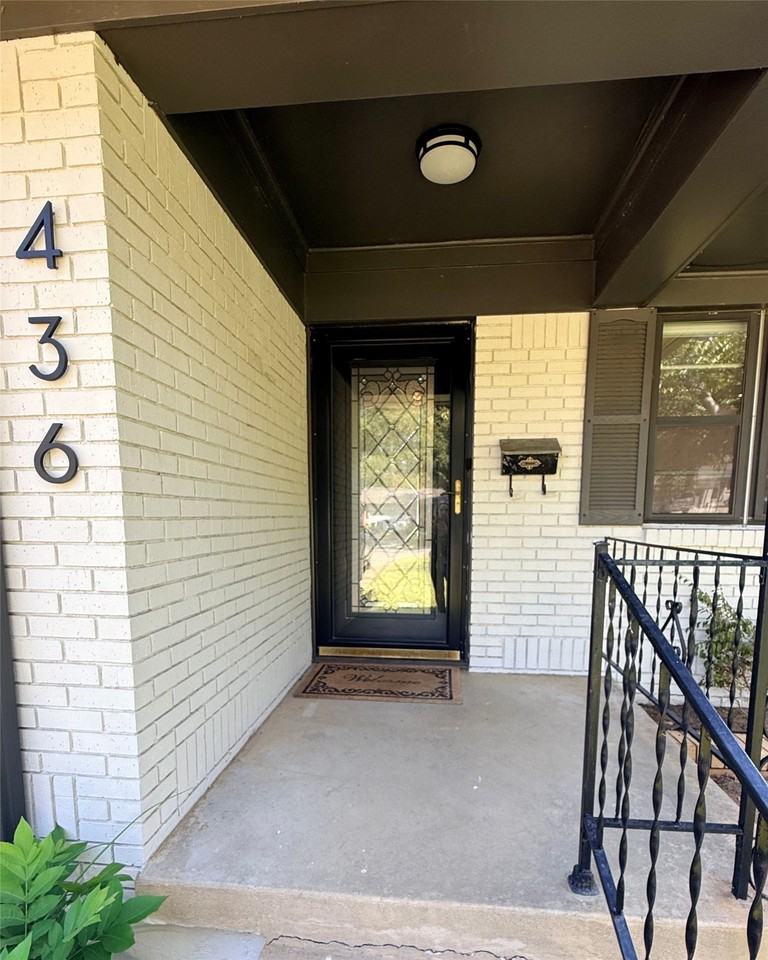 436 Degan Ave - Photo 3 of 38
