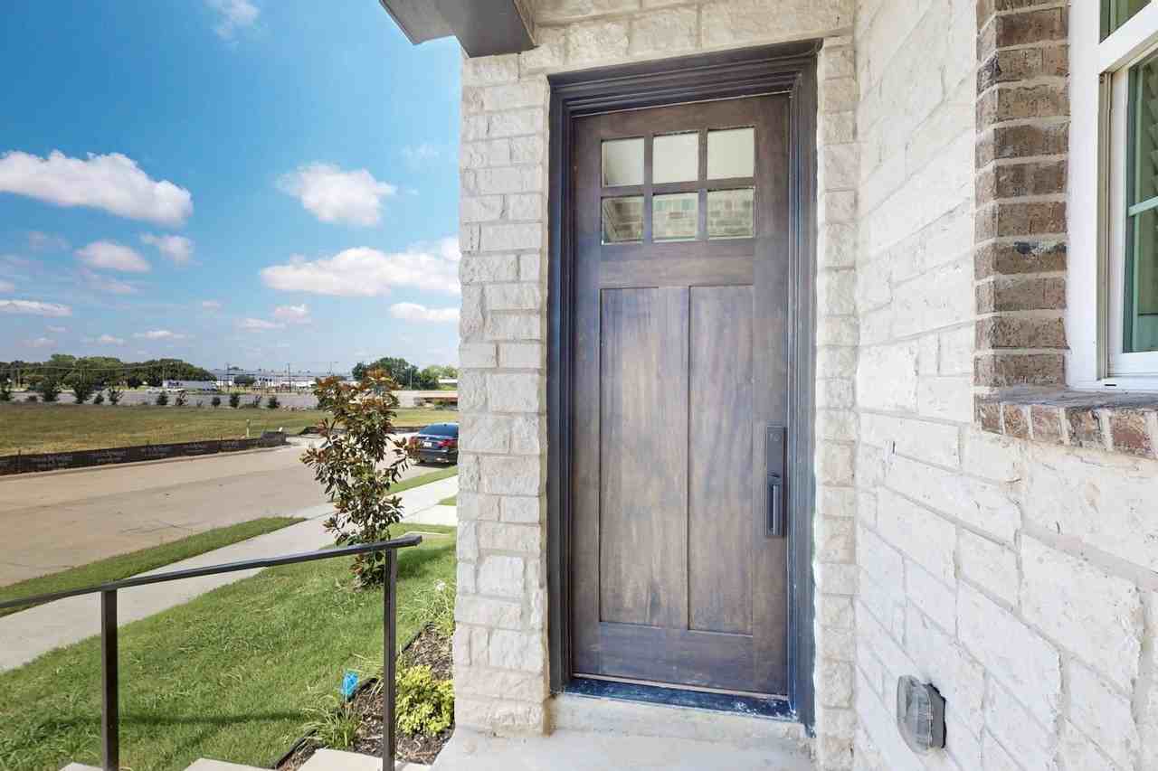 3425 Sanjeev Dr - Photo 4 of 40