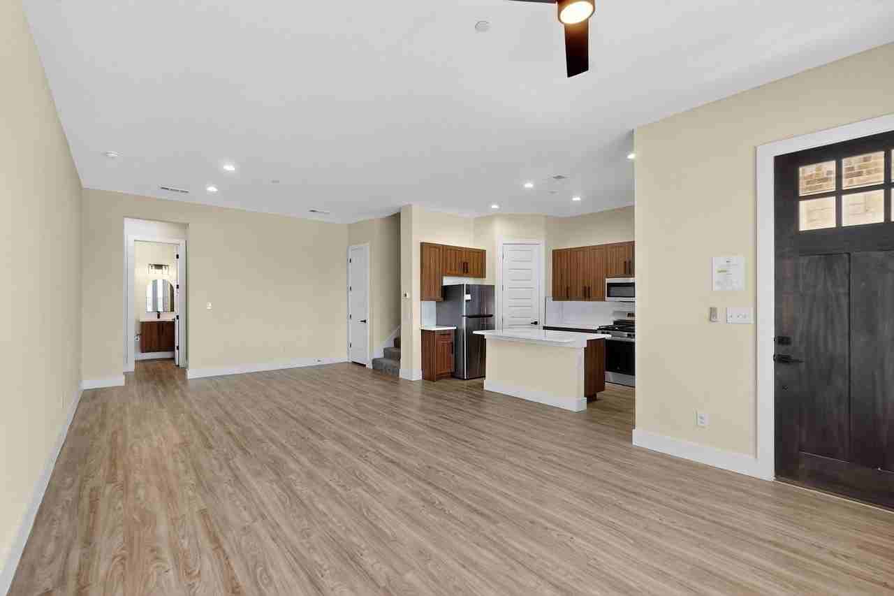 3425 Sanjeev Dr - Photo 5 of 40