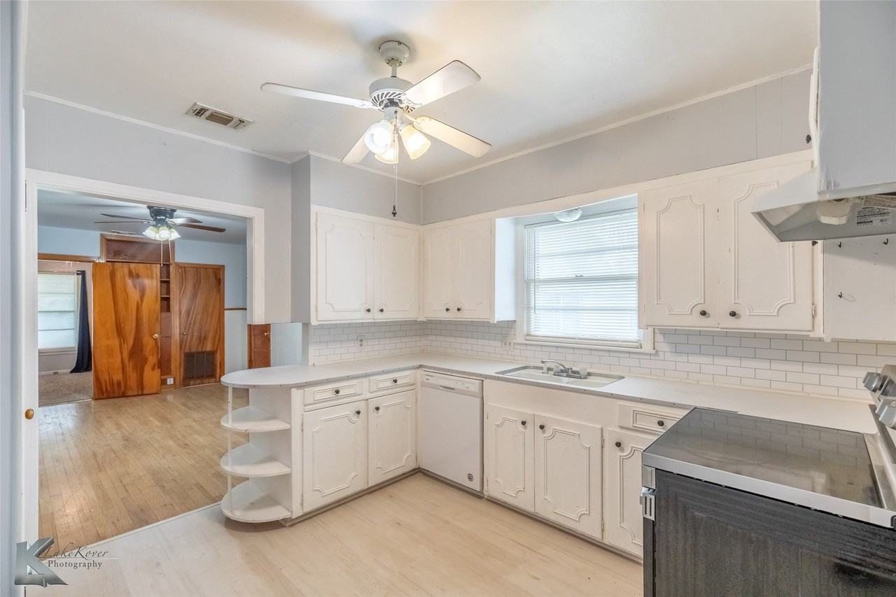 1402 Herring - Photo 7 of 33