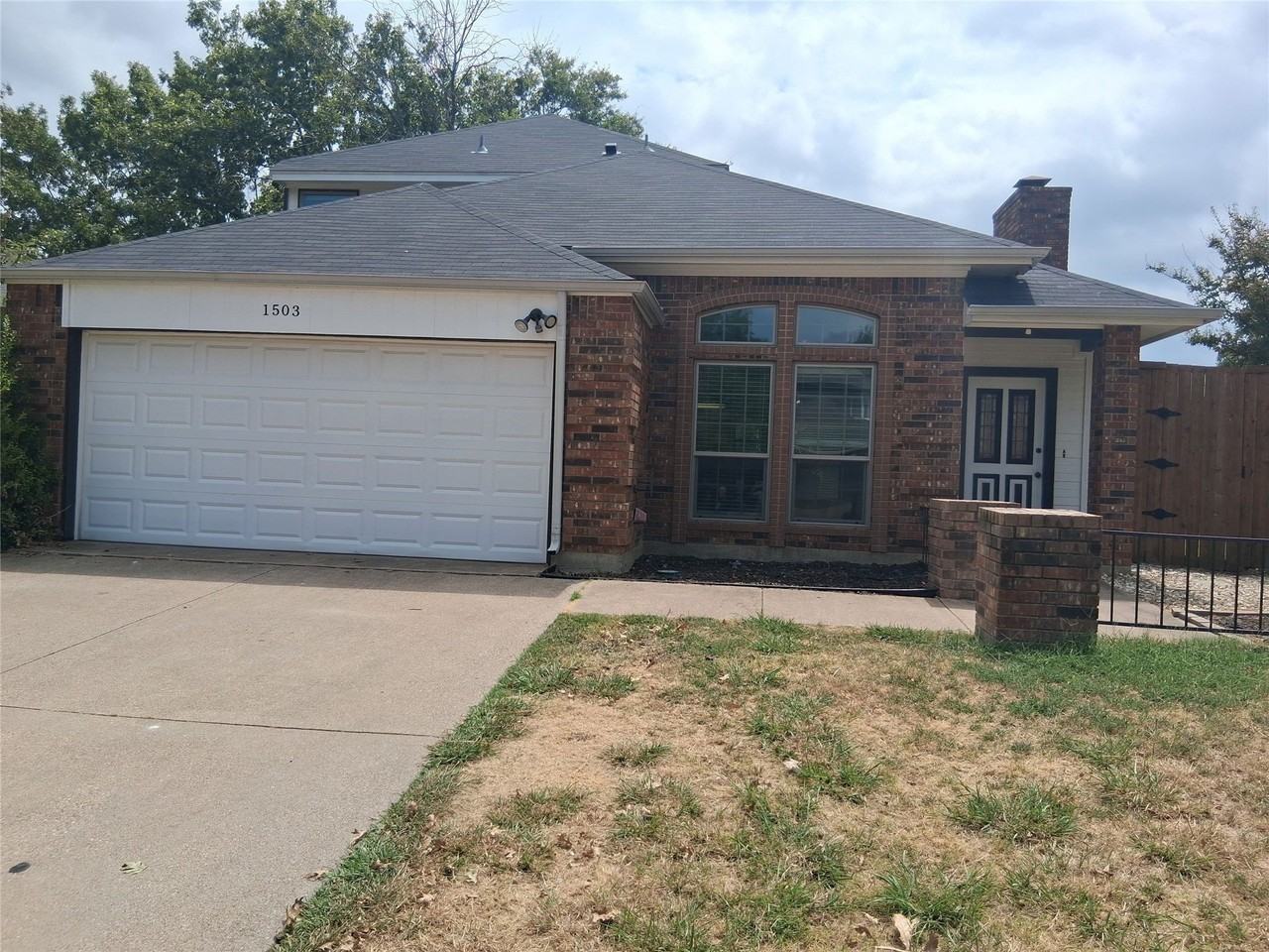 1503 Laguna Vista Way - Photo 2 of 37