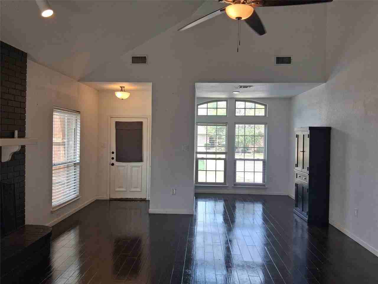 1503 Laguna Vista Way - Photo 7 of 37