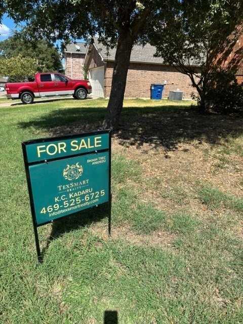 2755 Hacienda Lake Dr - Photo 2 of 36