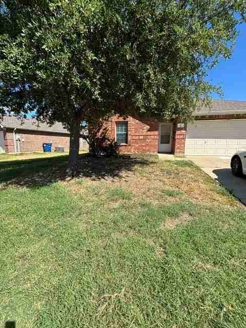2755 Hacienda Lake Dr - Photo 3 of 36