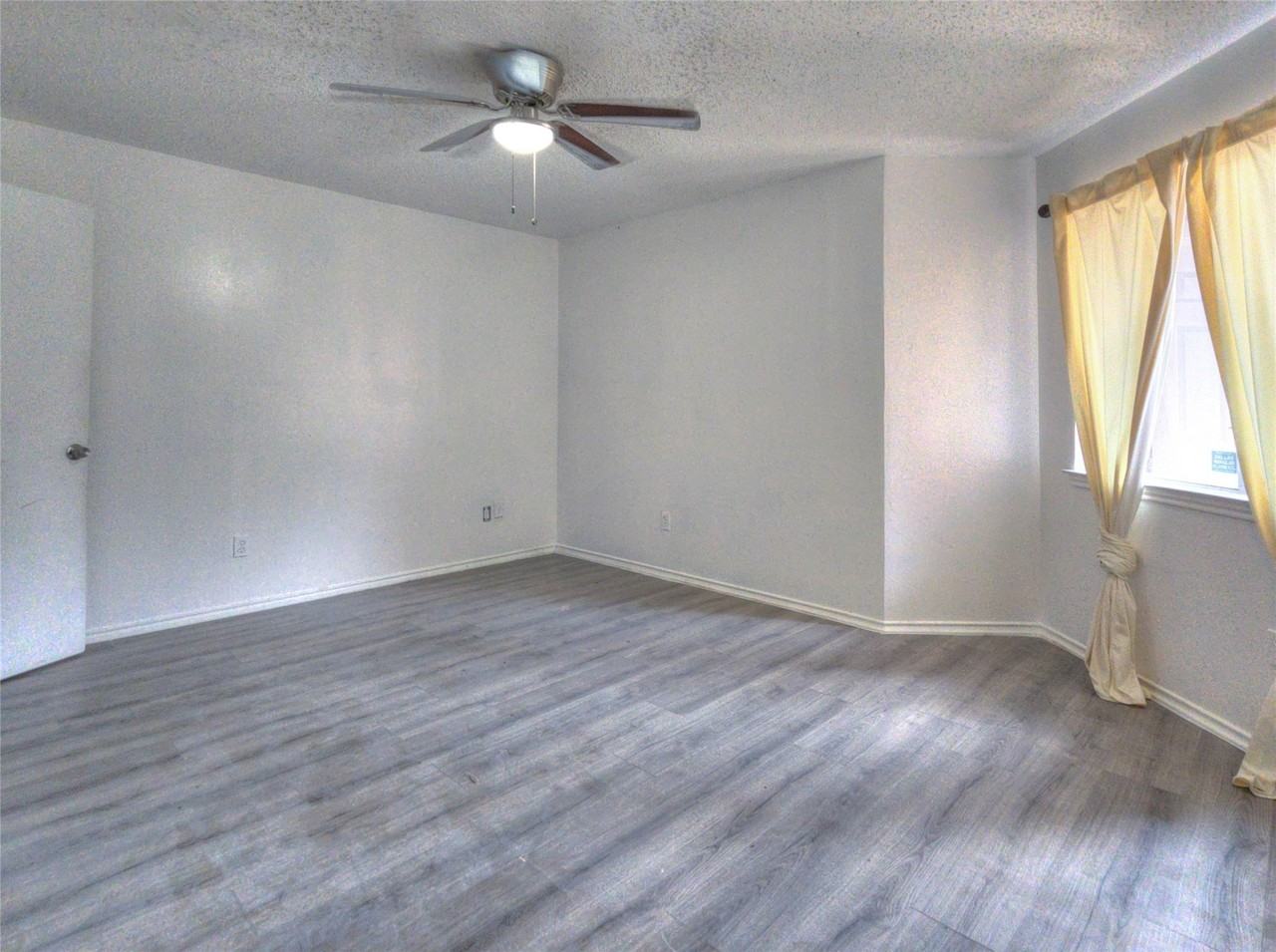 9827 Walnut St #205 - Photo 7 of 10