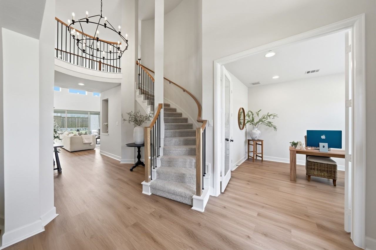 2229 Plumeria Ln - Photo 6 of 40