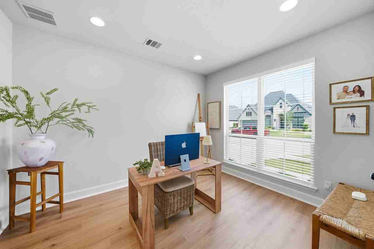 2229 Plumeria Ln - Photo 7 of 40