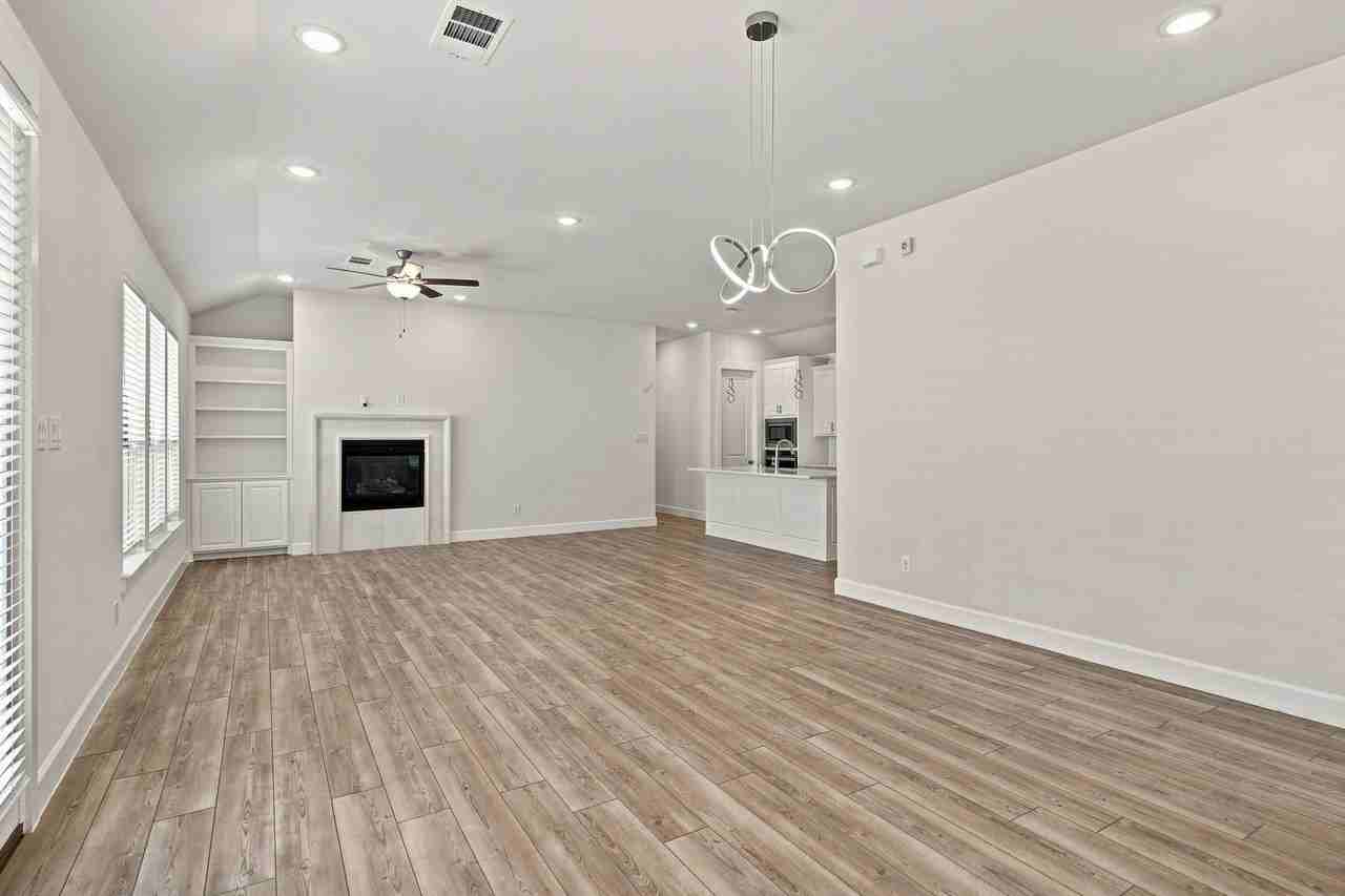 13008 Cabana Dr - Photo 4 of 24