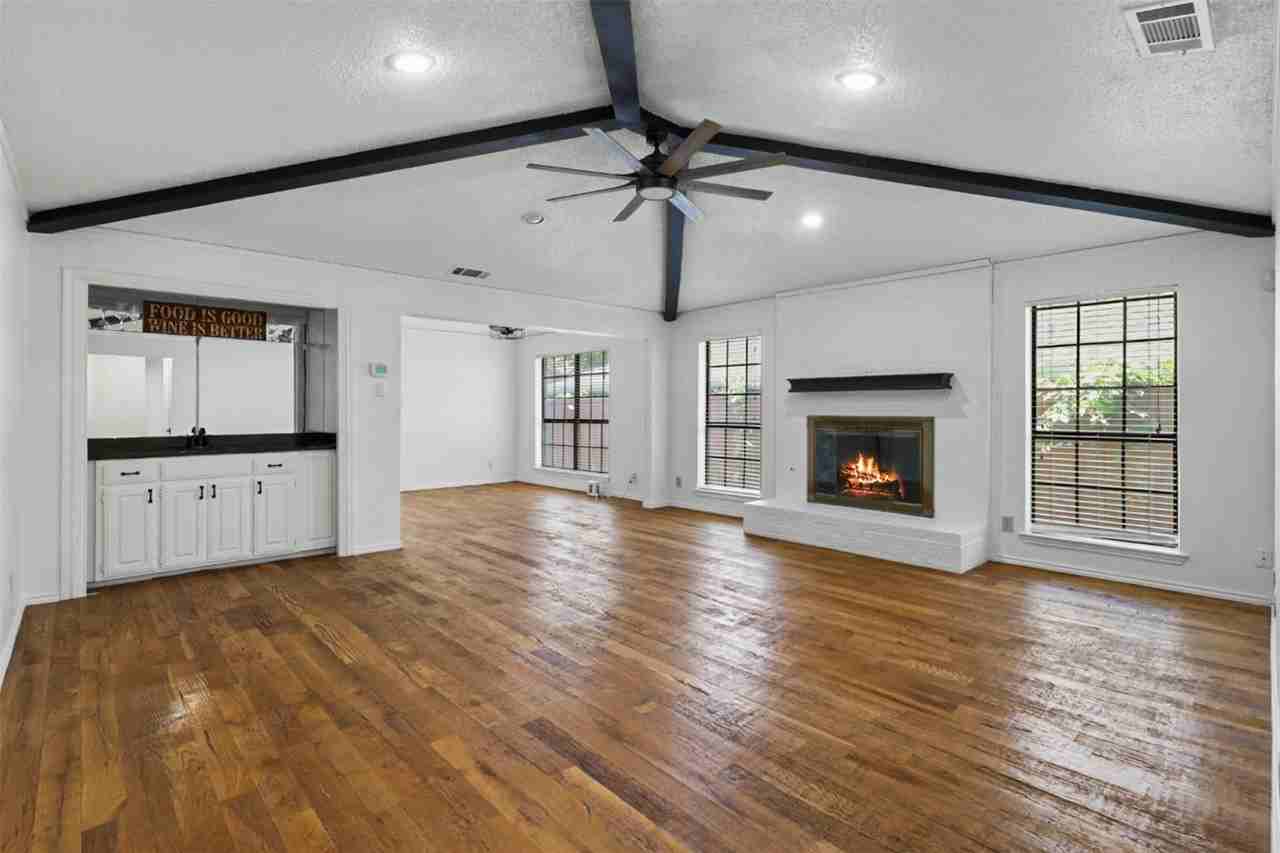 3924 Morman Ln - Photo 6 of 14