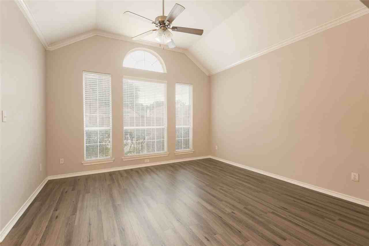 7829 Case Dr - Photo 4 of 27