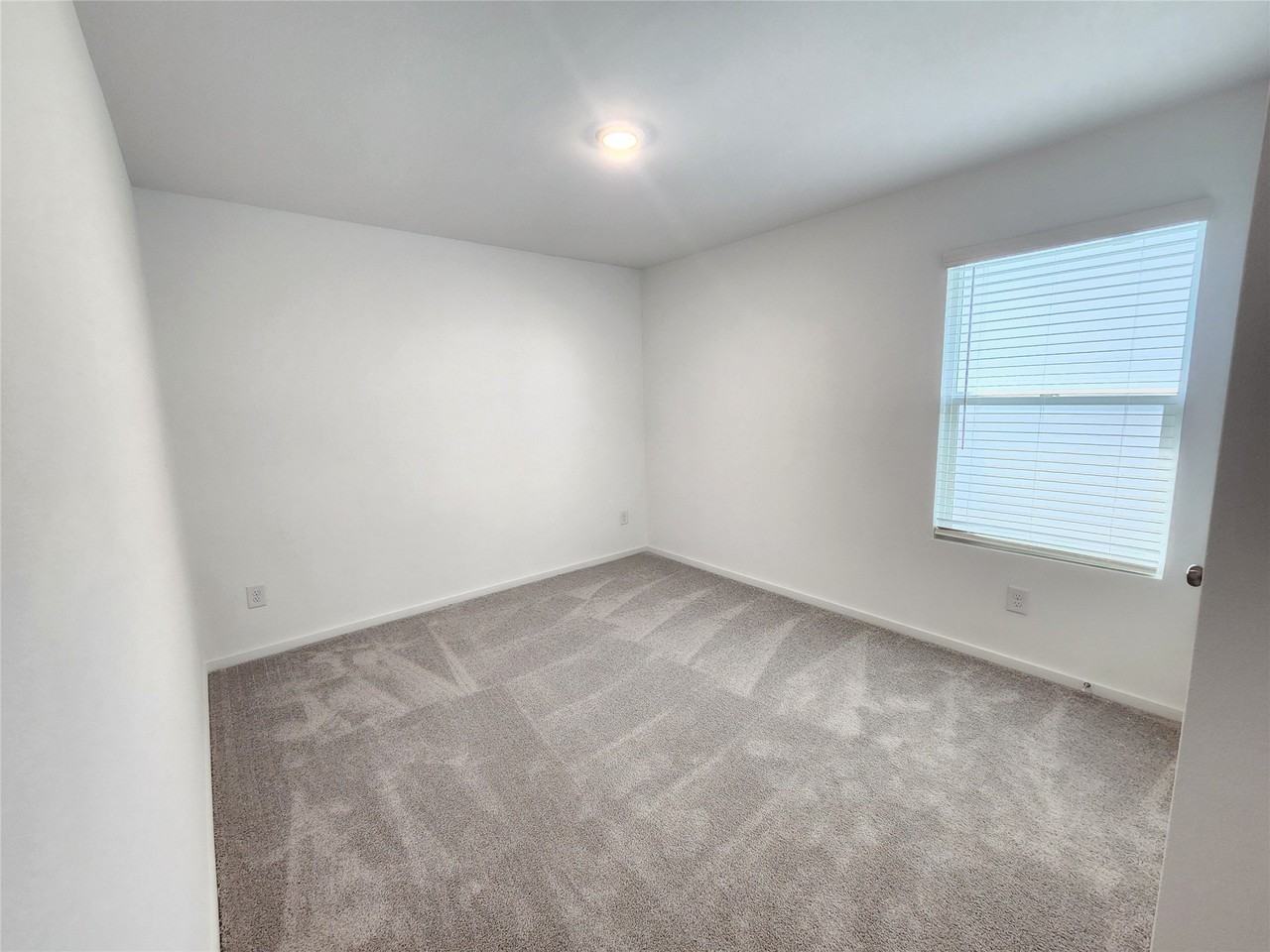 5318 Cinnamon Ln - Photo 5 of 9