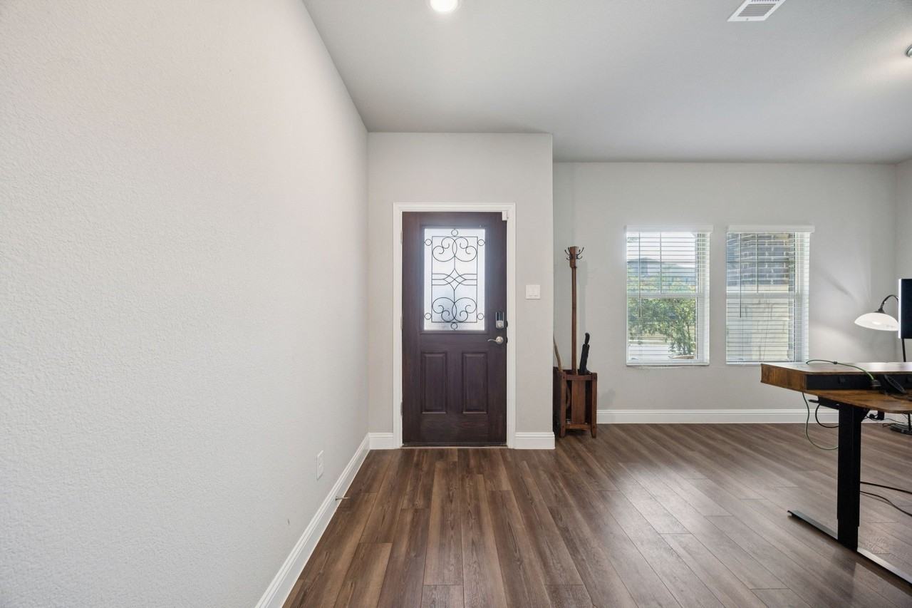 200 Golden Harvest Dr - Photo 3 of 32