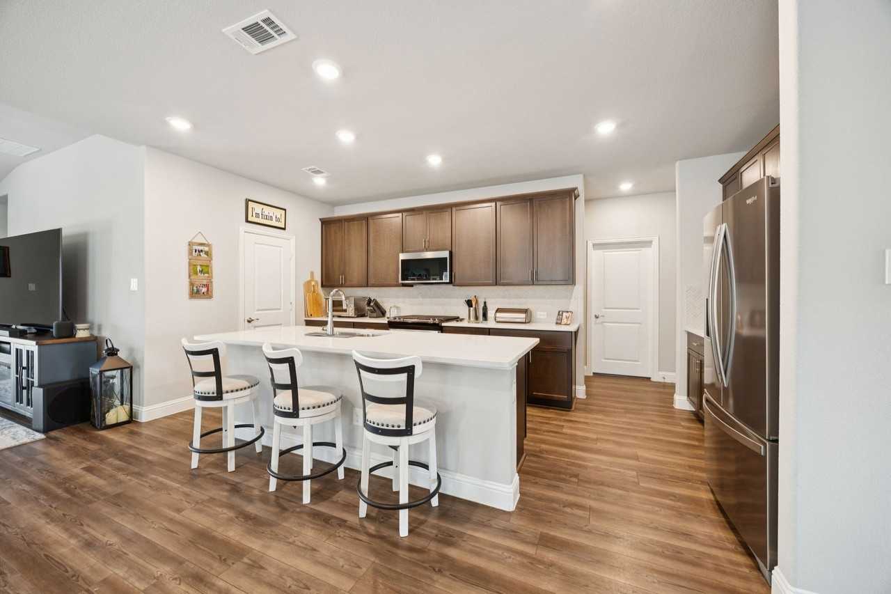 200 Golden Harvest Dr - Photo 4 of 32