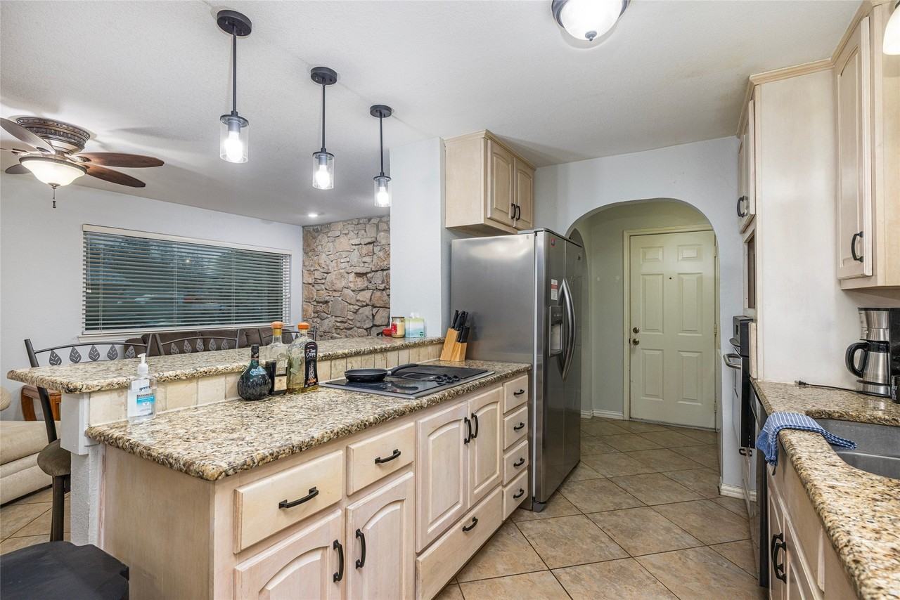 2509 Olympia Dr - Photo 5 of 21