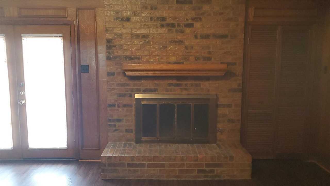 317 Doral Pl - Photo 2 of 16
