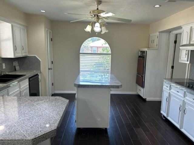 3101 Jomar Dr - Photo 5 of 14