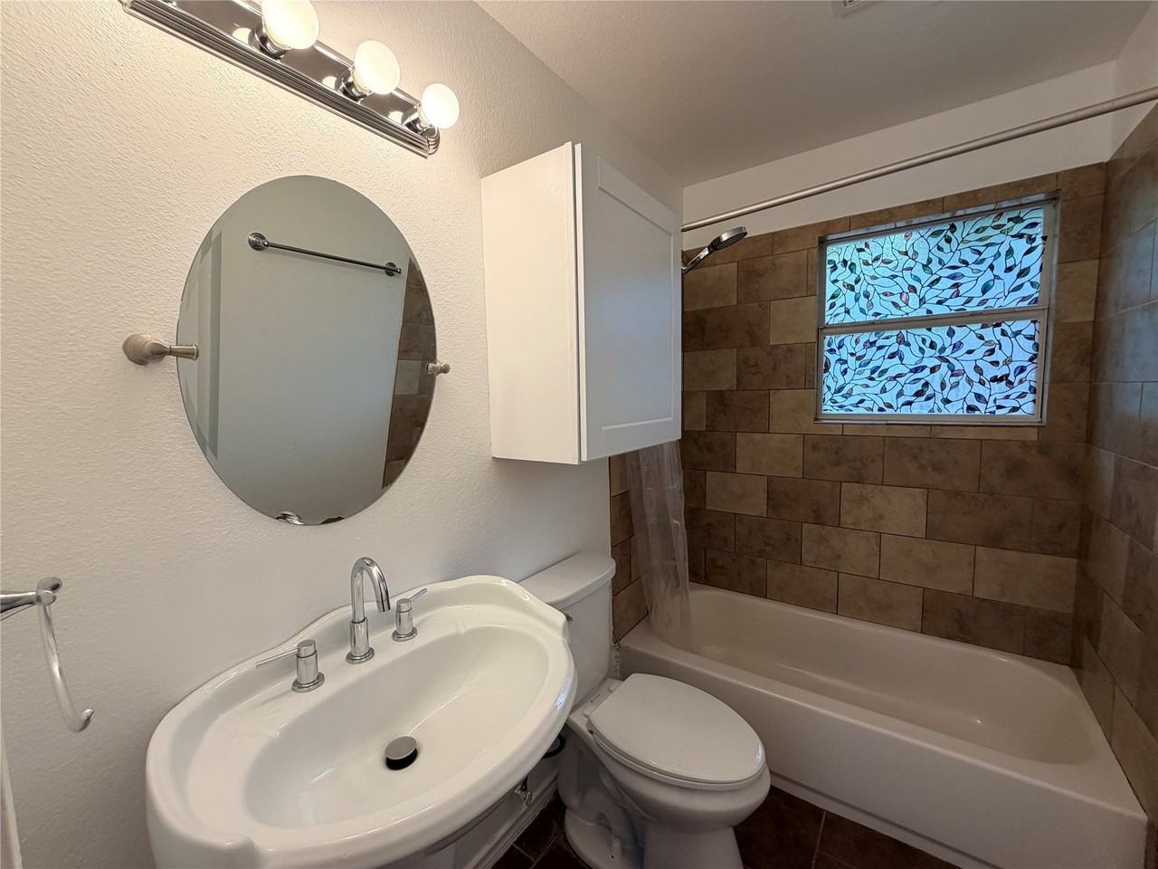 1013 W Tucker Blvd - Photo 4 of 13