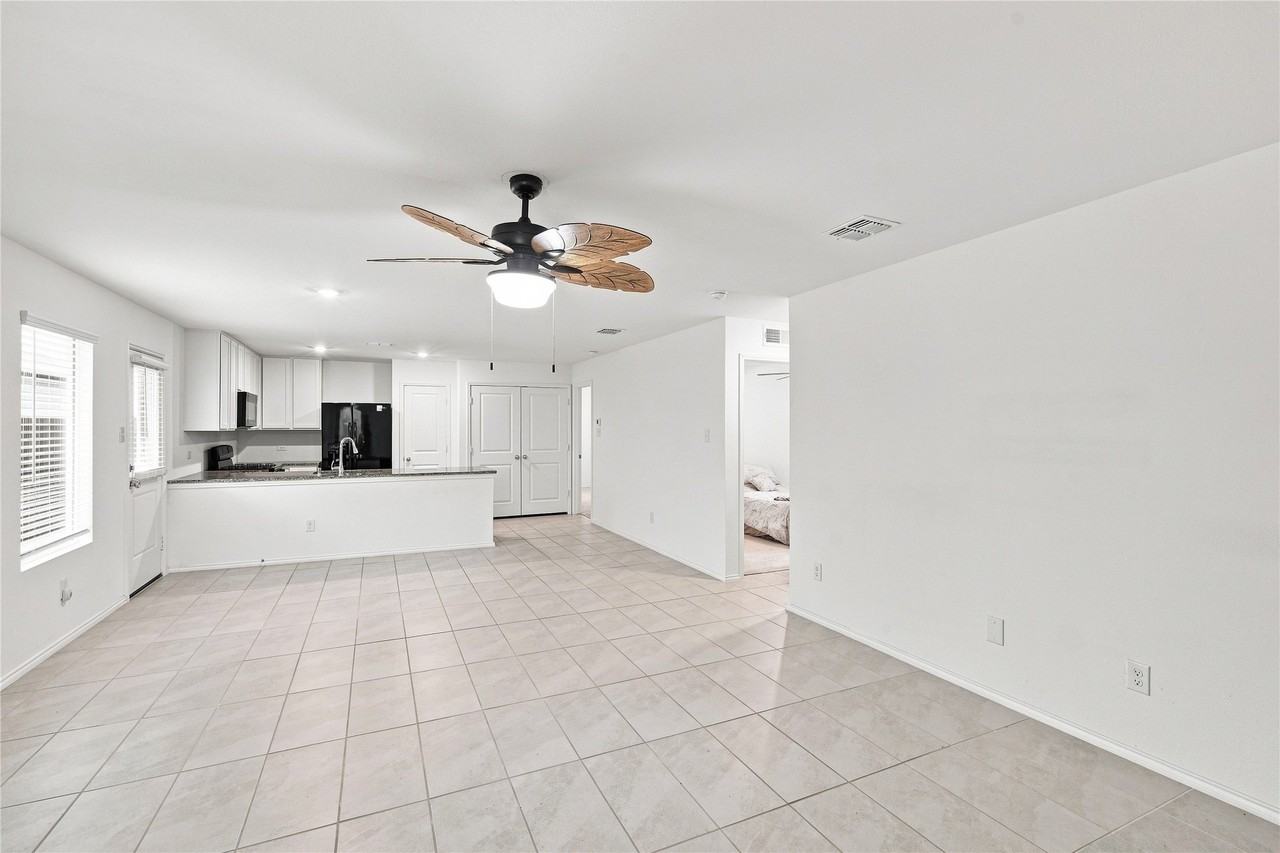 1706 Horizons Hl - Photo 3 of 15