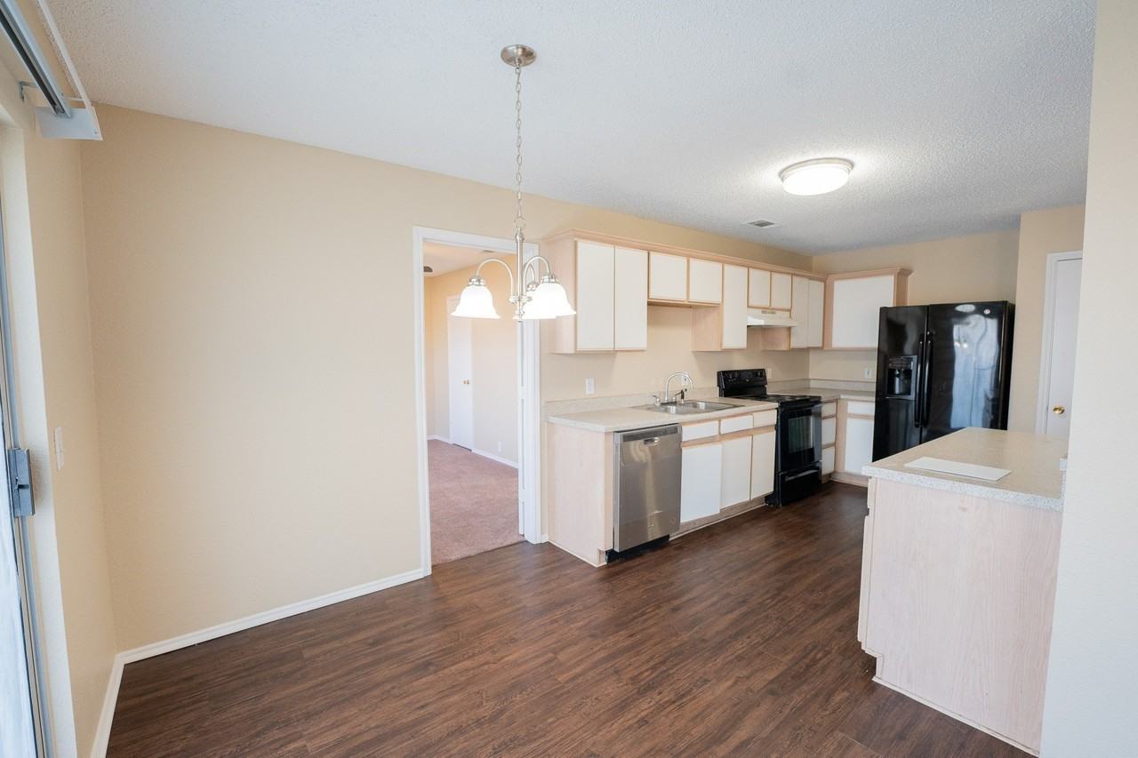 1524 Clemson Dr - Photo 6 of 8
