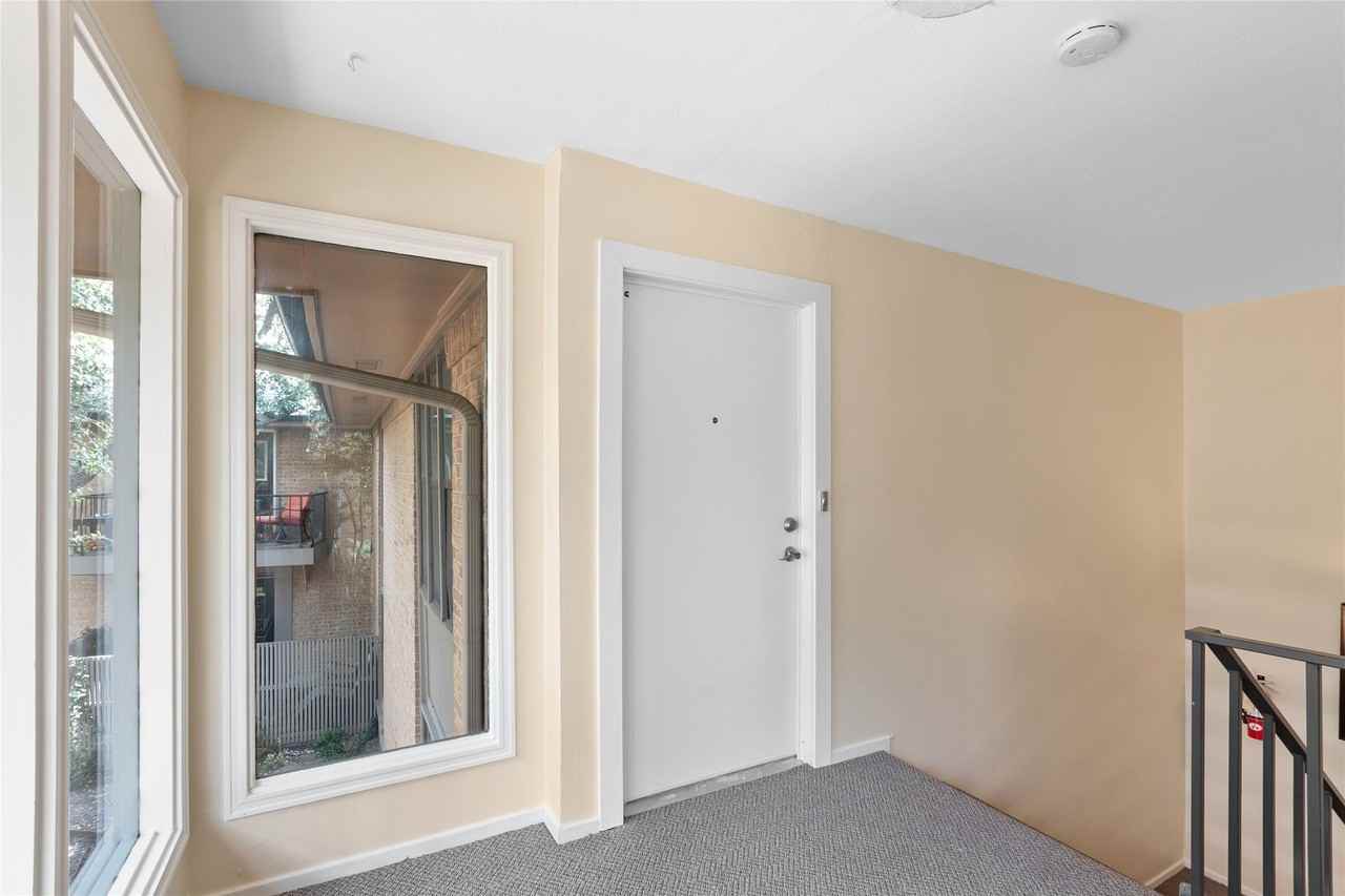 10727 Villager Rd #C - Photo 5 of 39