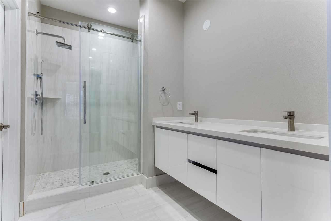 3017 Mayeda Cir - Photo 2 of 8