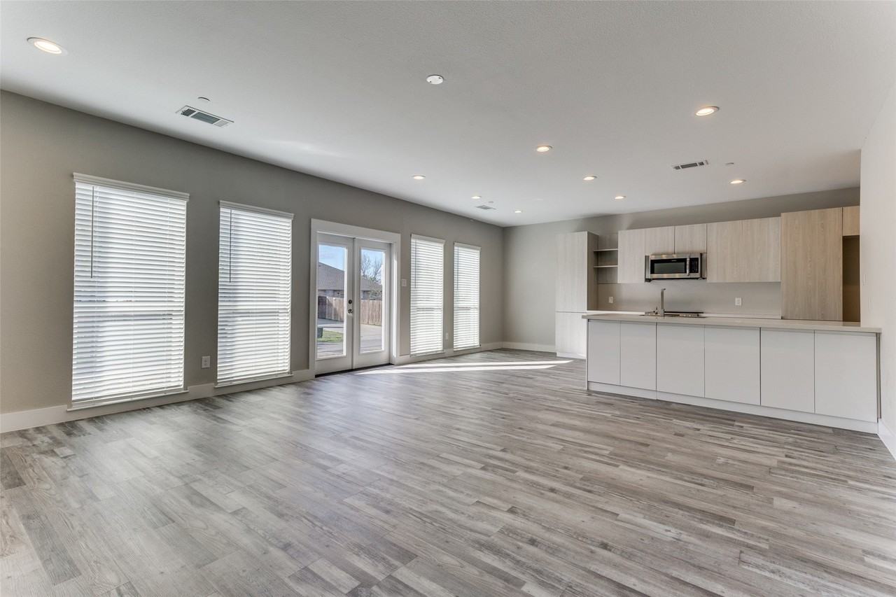 3017 Mayeda Cir - Photo 6 of 8