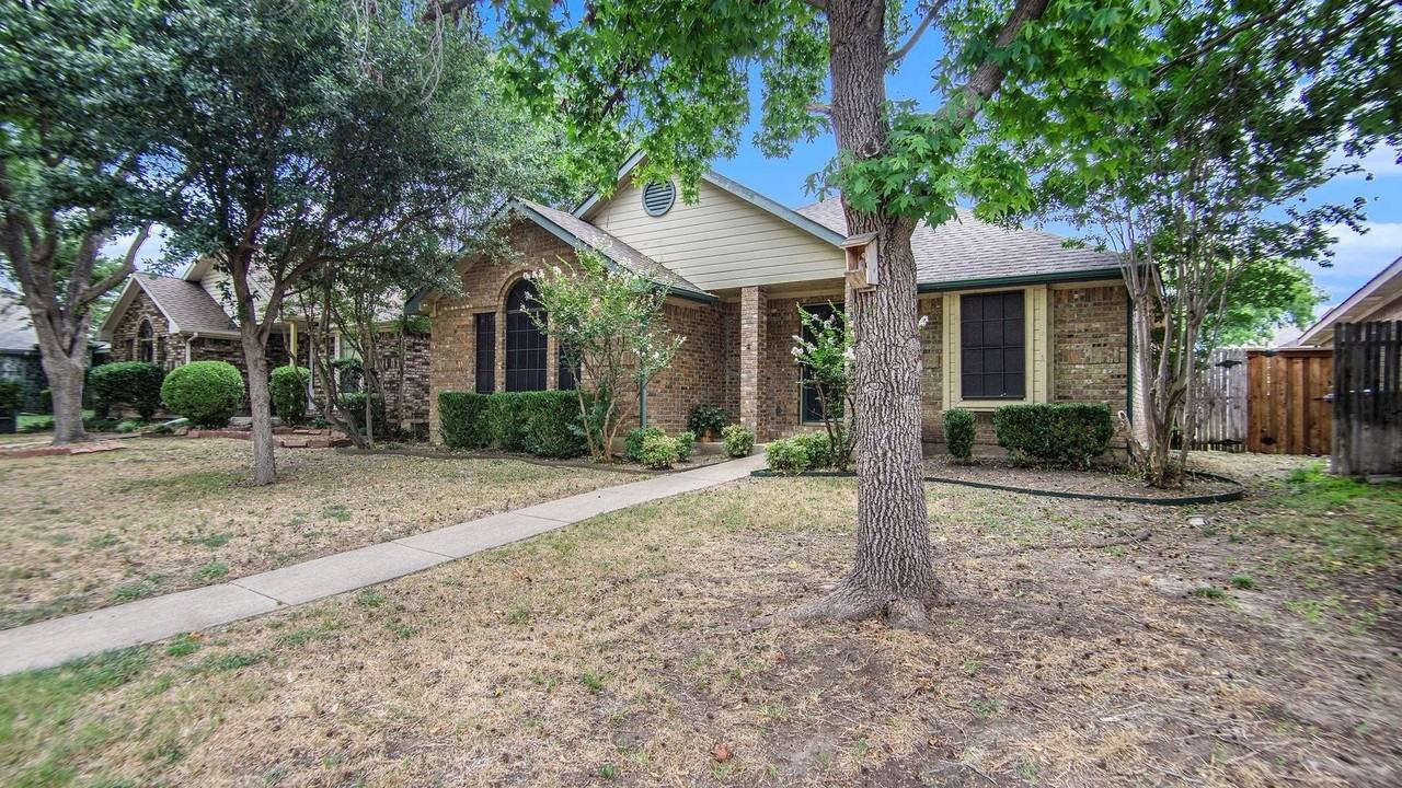 6908 Bentley Ave - Photo 2 of 26