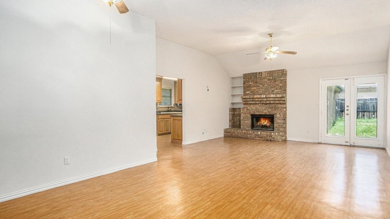 6908 Bentley Ave - Photo 5 of 26