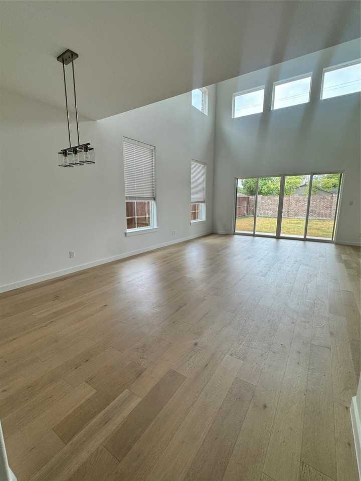 2126 Oak Haven Ct - Photo 5 of 10