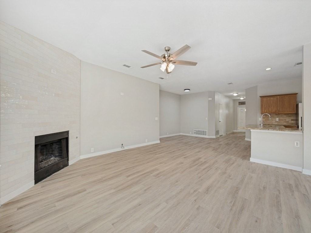 2428 Breanna Way - Photo 4 of 25