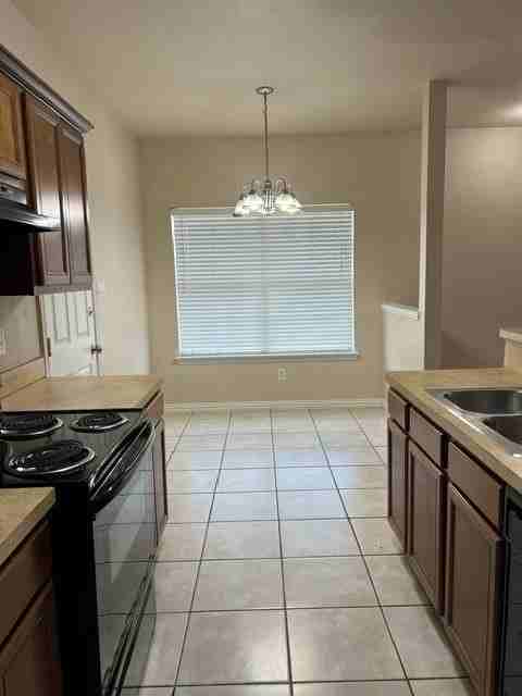 7901 Marydean Ave - Photo 5 of 13