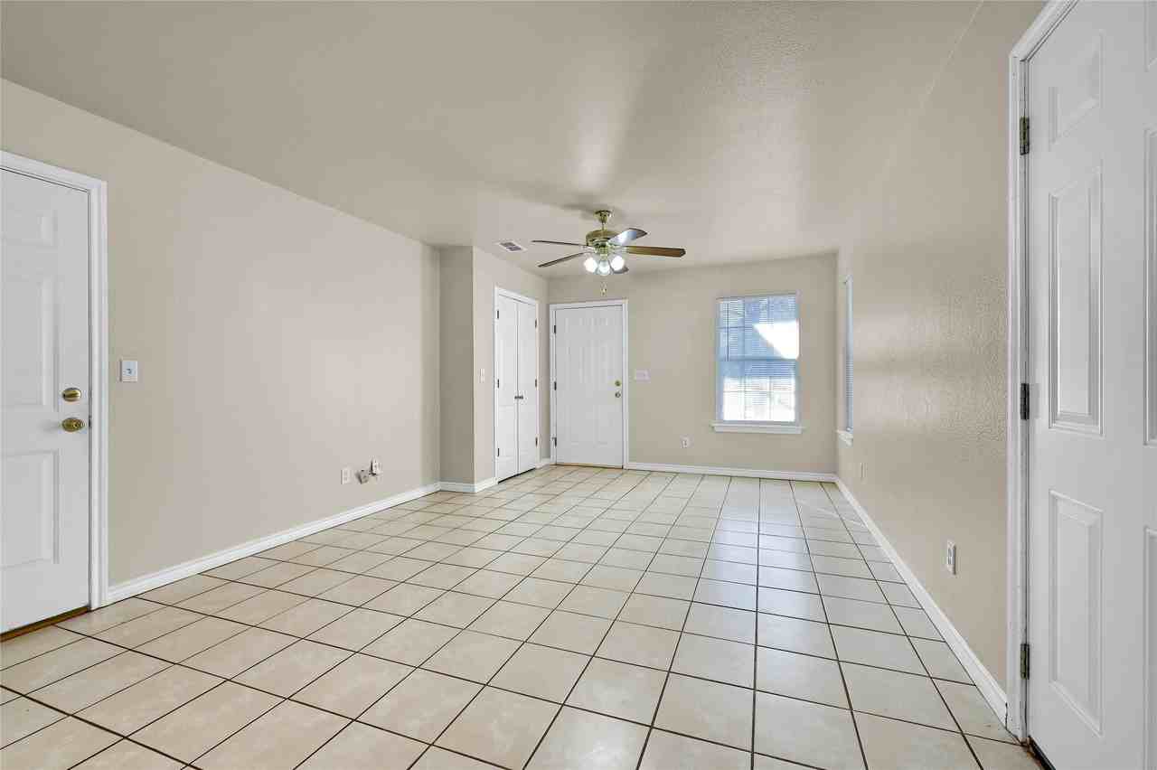 1025 Rice St #102 - Photo 6 of 20