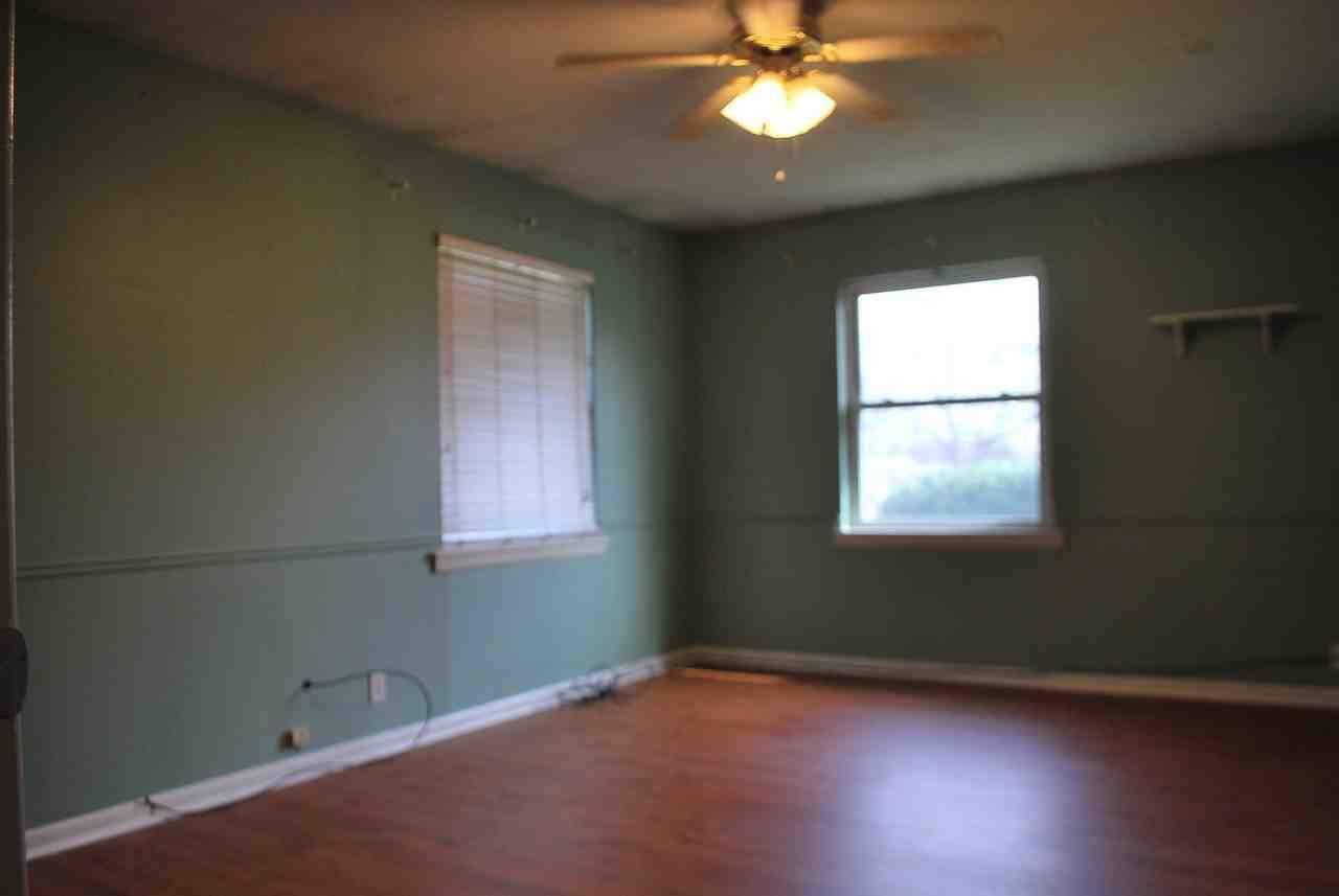 2604 W Johnson St - Photo 2 of 40