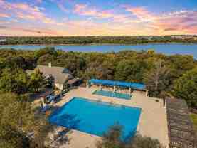 905 Lake Grove Dr - Photo 1 of 1