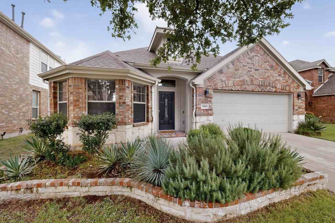 905 Lake Grove Dr - Photo 3 of 39